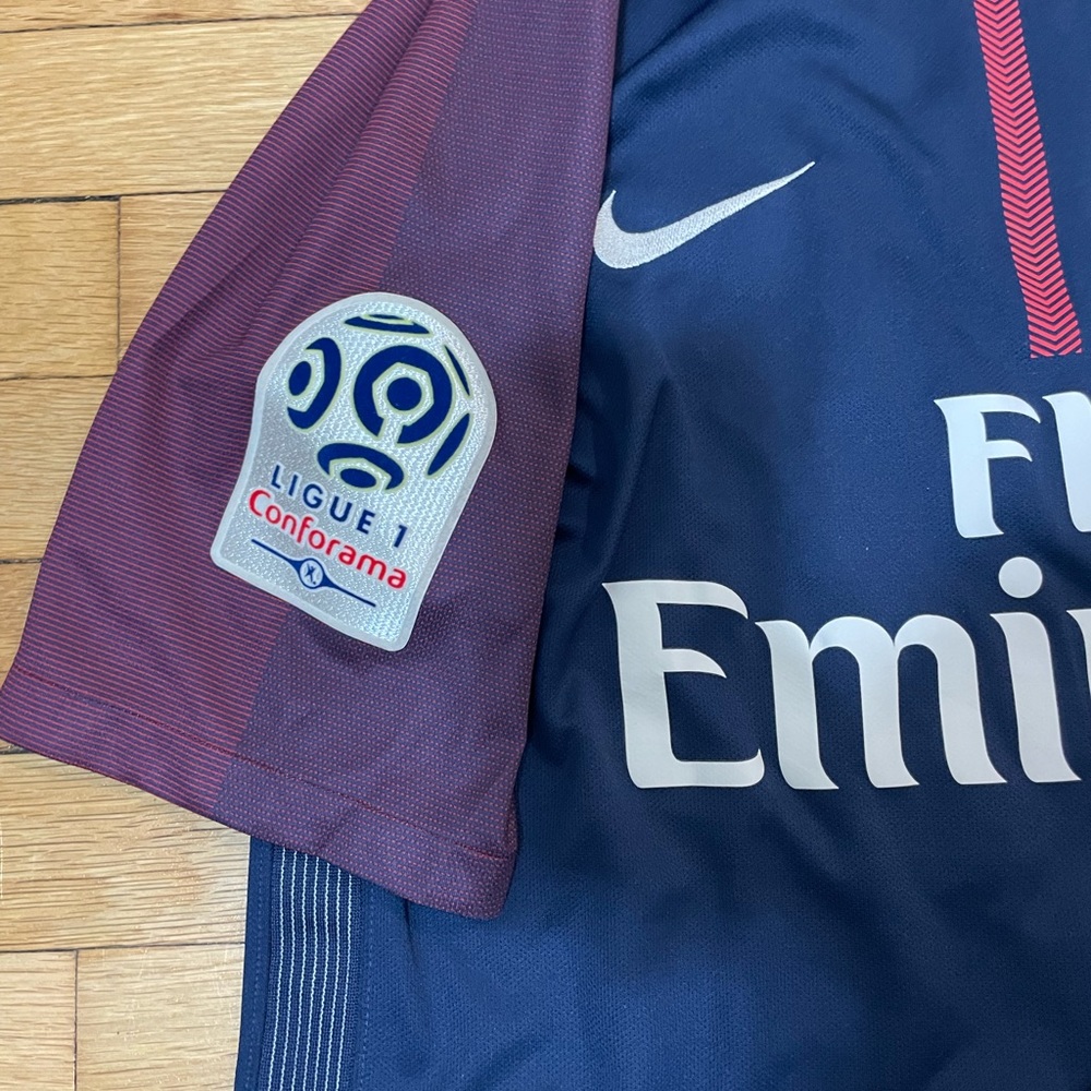 *SOLD* Authentic Verratti Jersey PSG - Picture 4 of 6